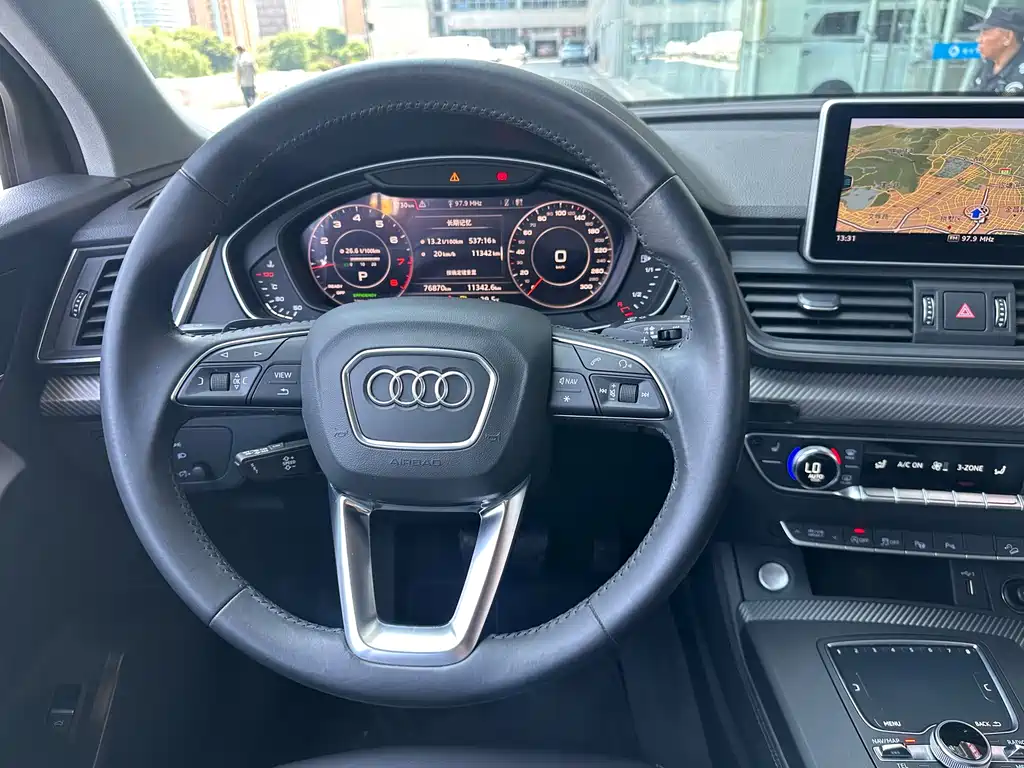 Audi Q5L 2020 — фото 9