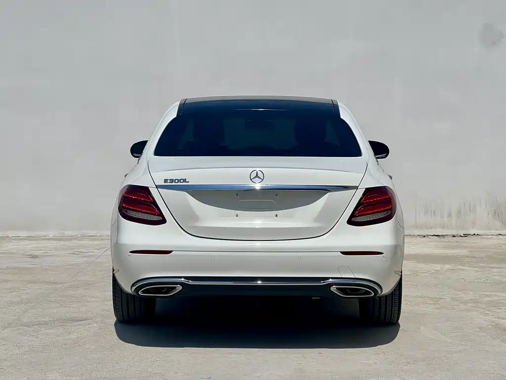 Mercedes-Benz E-Class 2020 — фото 10