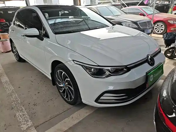 Volkswagen Golf 2021