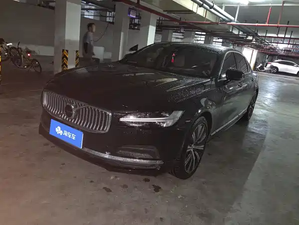 Volvo S90 2025