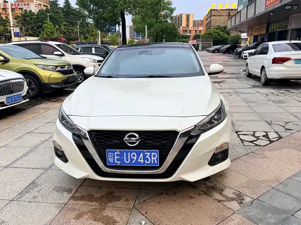 Nissan Teana 2023