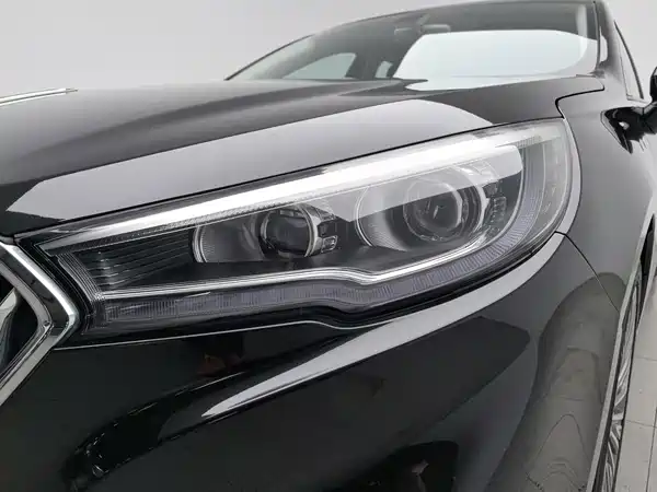 Hongqi H5 2022