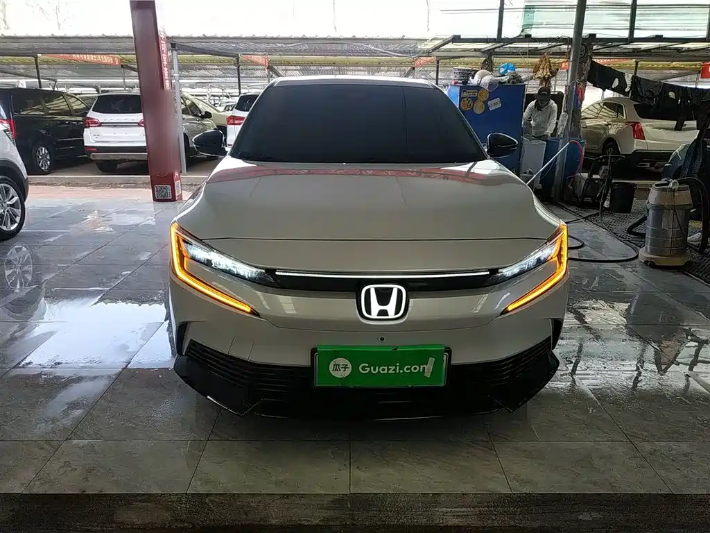 Honda e:NP2 2025 — фото 3