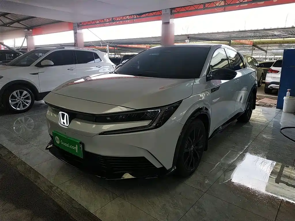 Honda e:NP2 2025