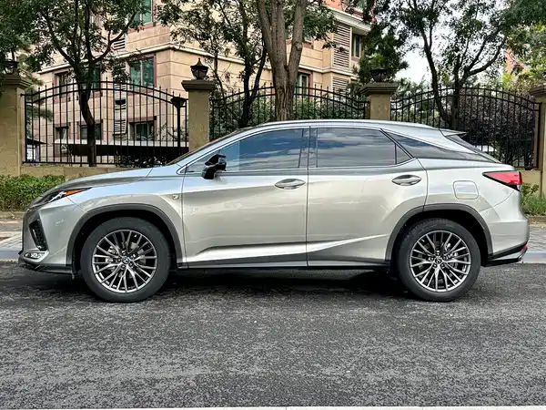 Lexus RX 2021
