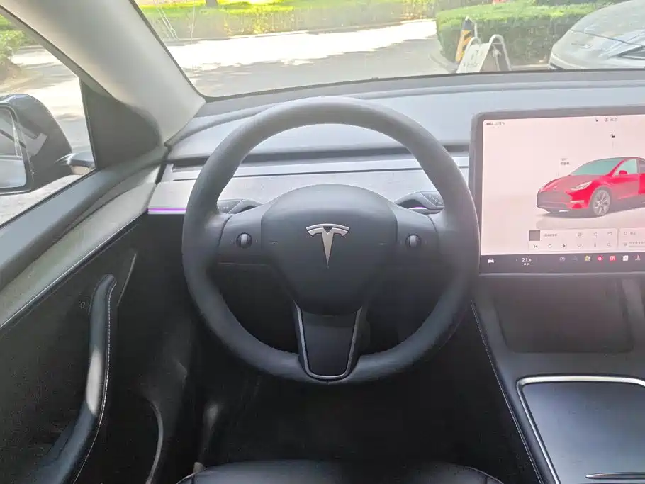 Tesla Model Y 2024 — фото 15