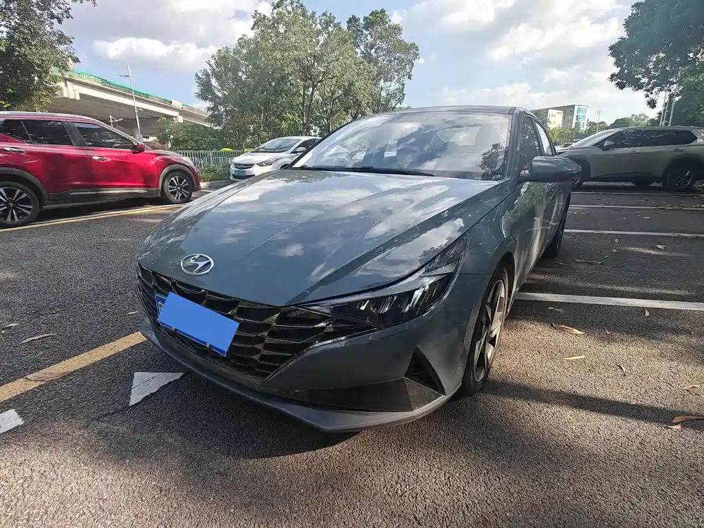Hyundai Elantra 2021