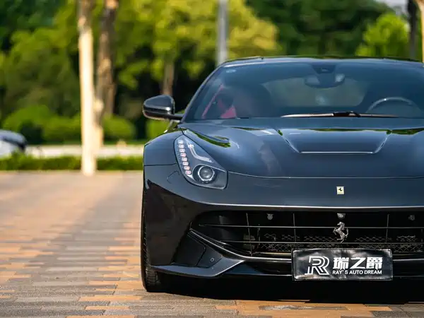 Ferrari F12berlinetta 2017