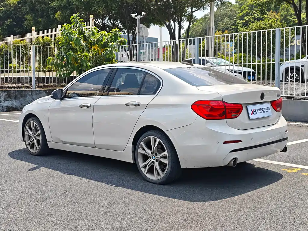 BMW 1 Series 2019 — фото 4