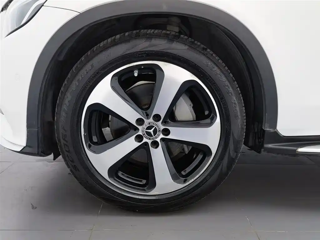 Mercedes-Benz GLC 2018 — фото 17