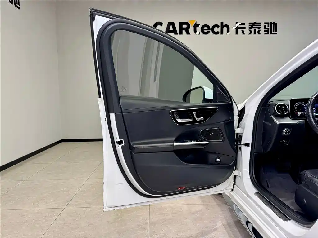 Mercedes-Benz C-Class 2022 — фото 17