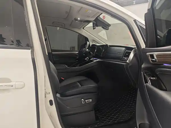 GAC Trumpchi M8 2022