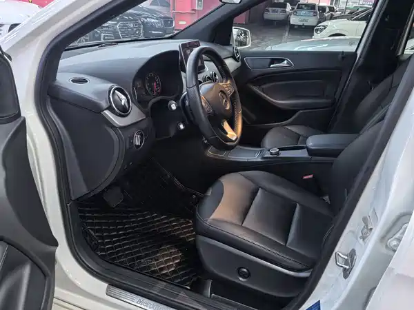 Mercedes-Benz B-Class 2015