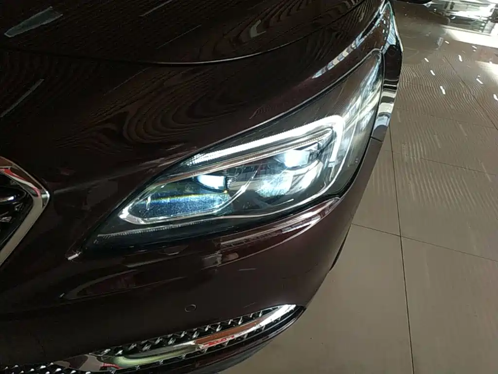 Buick LaCrosse 2018 — фото 24