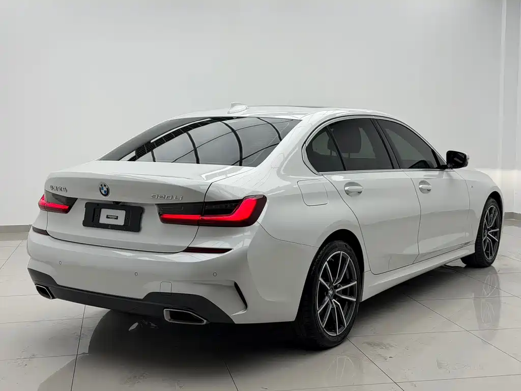 BMW 3 Series 2022