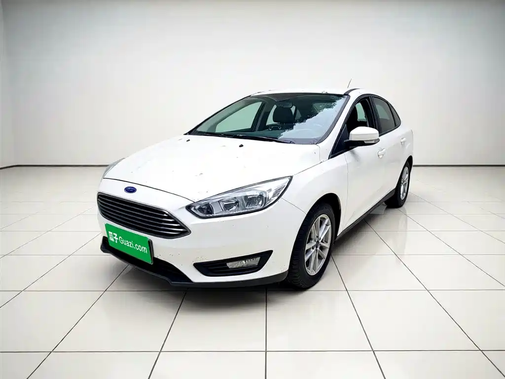 Ford Focus 2018 — фото 1