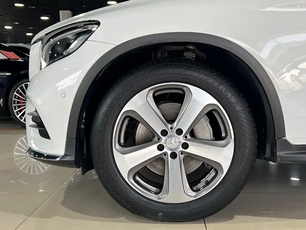Mercedes-Benz GLC 2016 — фото 10