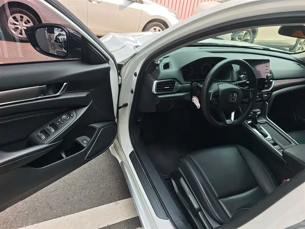 Honda Inspire 2019 — фото 14