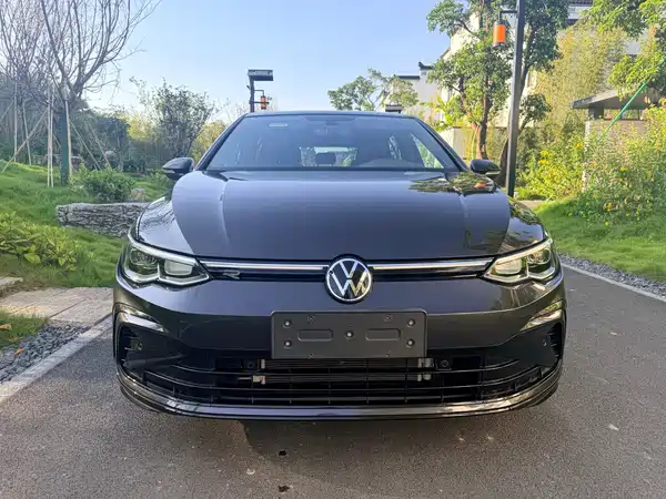 Volkswagen Golf 2023