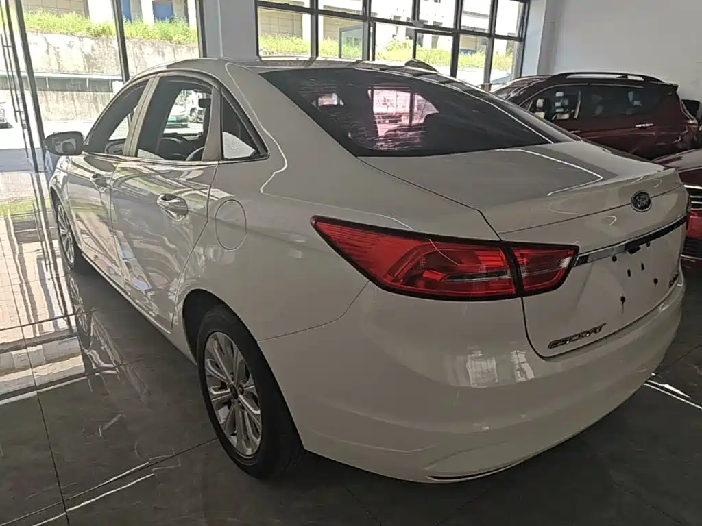 Ford Forrest 2015