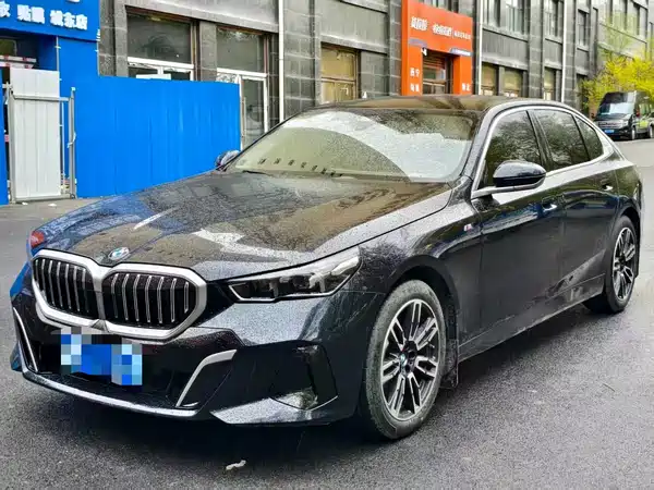 BMW 5 Series 2025