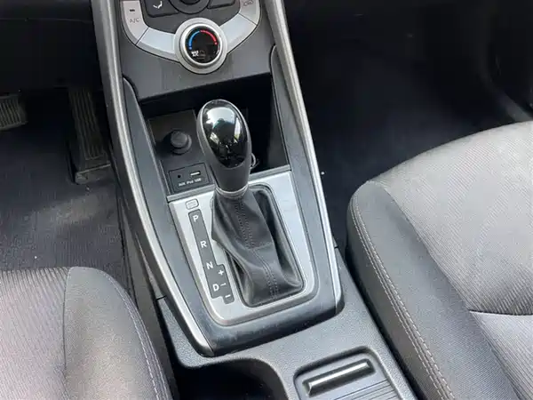 Hyundai Elantra Langdong 2016
