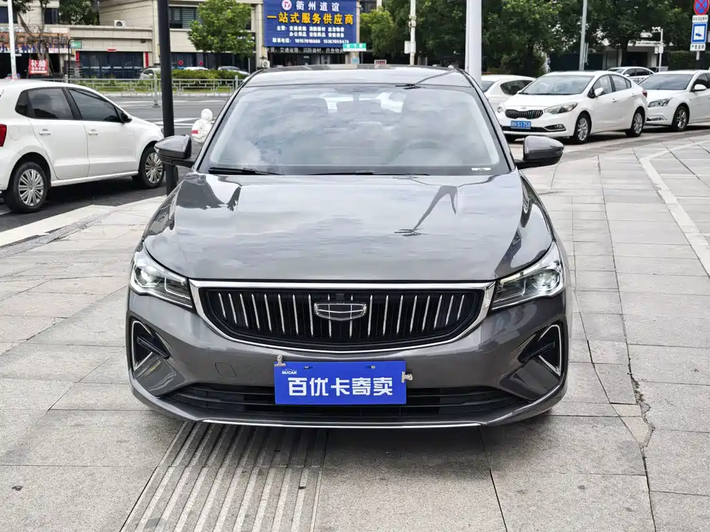 Geely Emgrand 2024