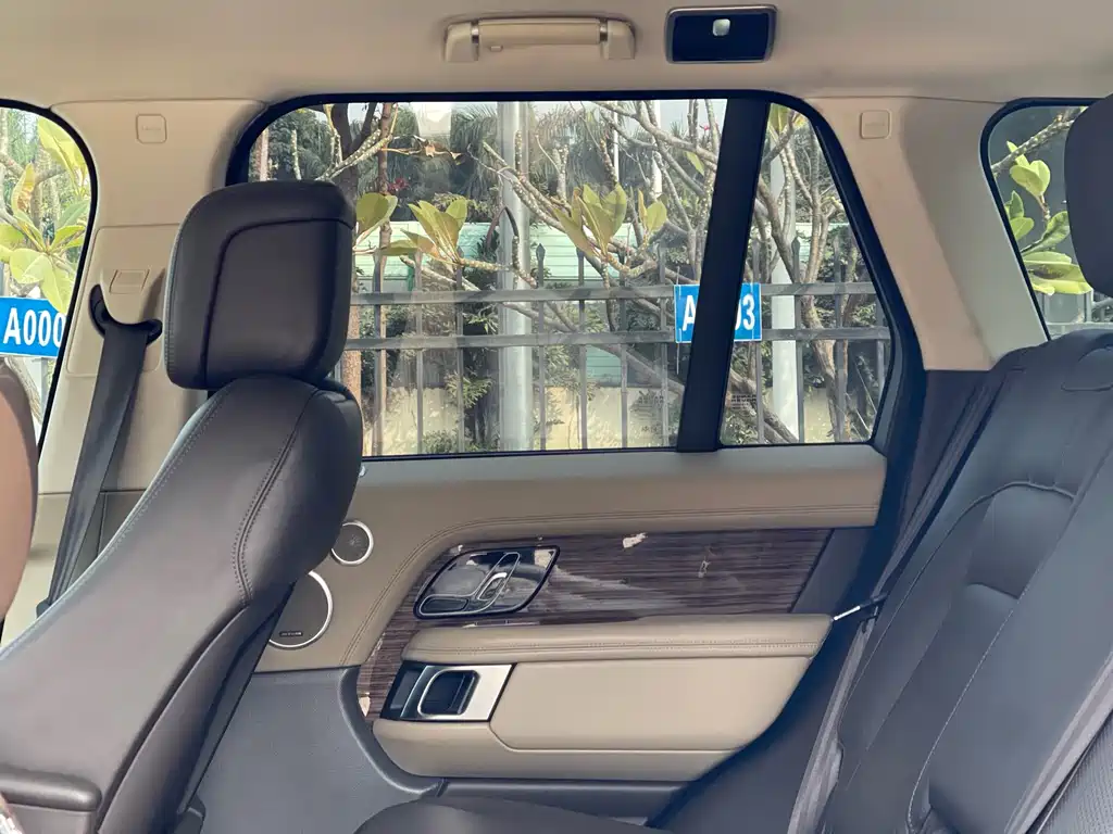 Land Rover Range Rover 2019 — фото 9