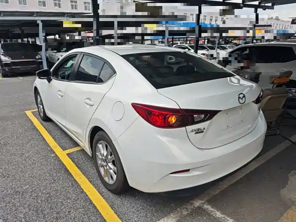 Mazda 3 Axela 2019