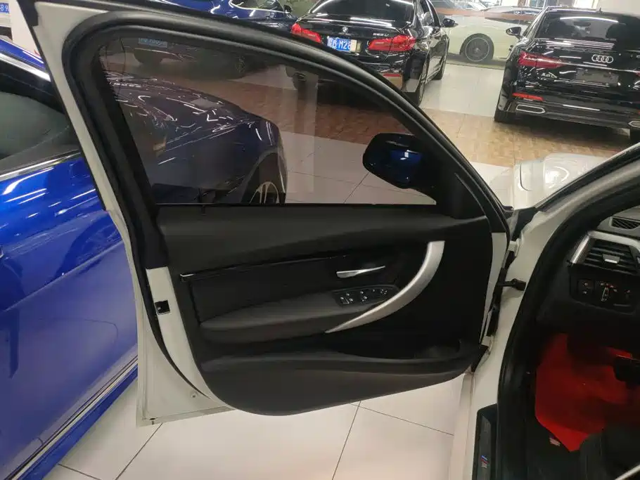 BMW 3 Series 2017