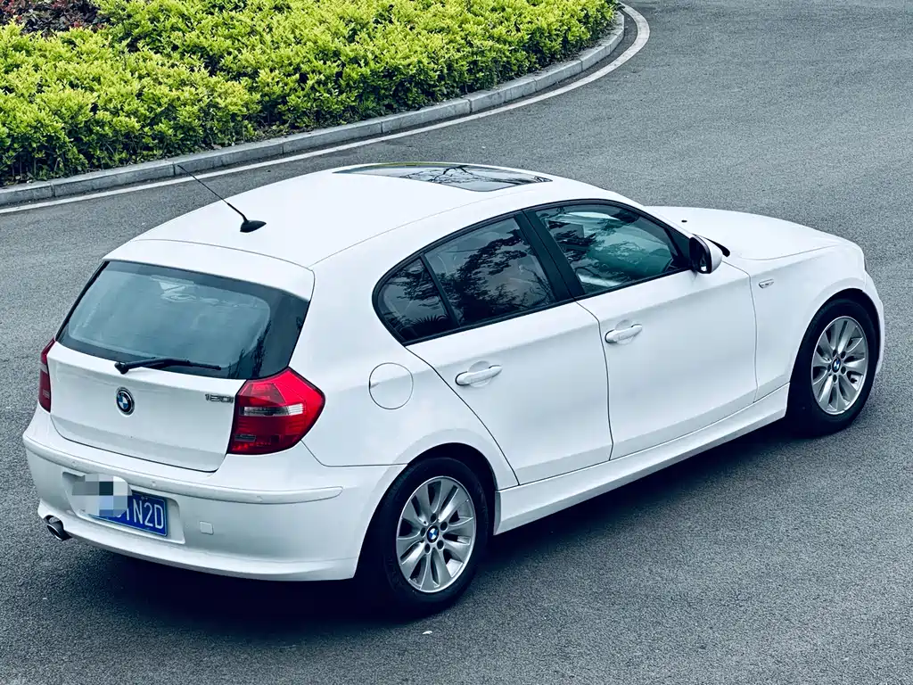 BMW 1 Series 2011 — фото 5