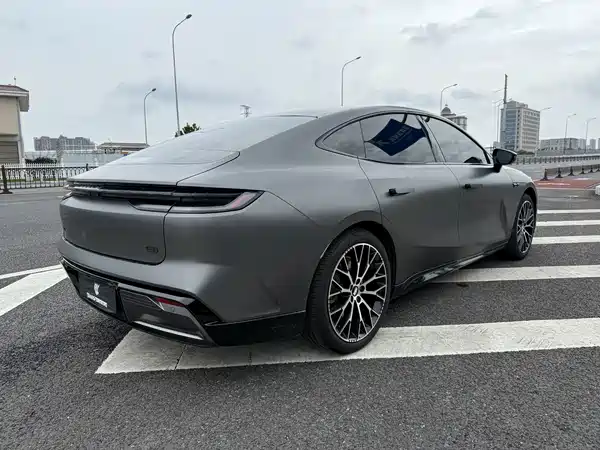 Geely Galaxy E8 2024