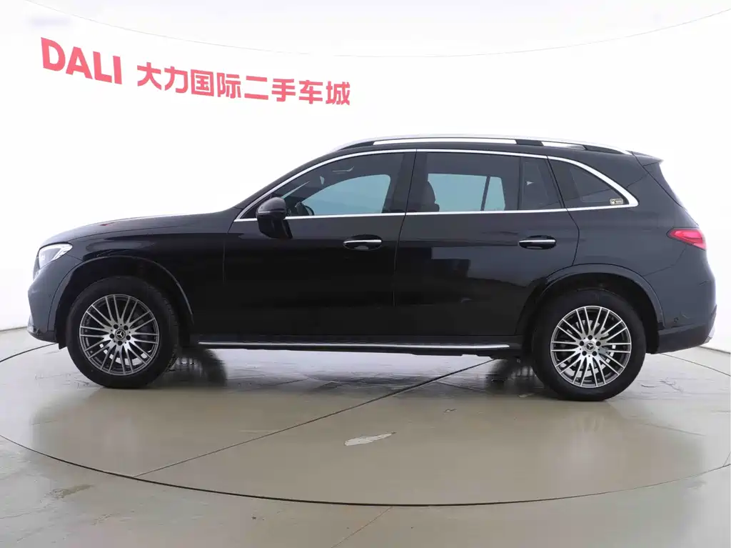 Mercedes-Benz GLC 2023