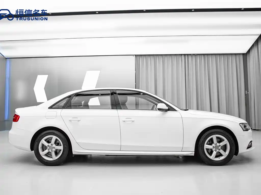 Audi A4L 2013 — фото 4