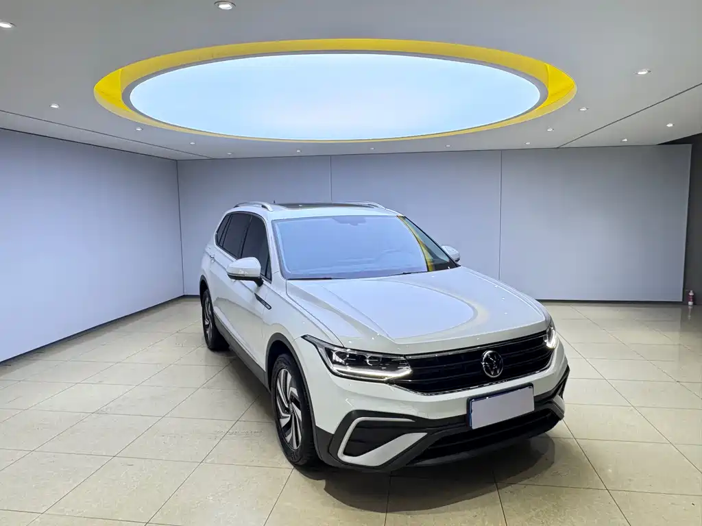 Volkswagen Tiguan L 2023