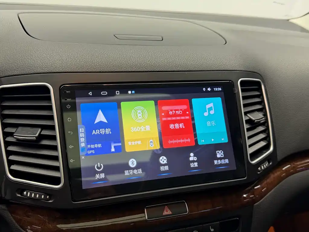 Volkswagen Sharan 2015 — фото 14