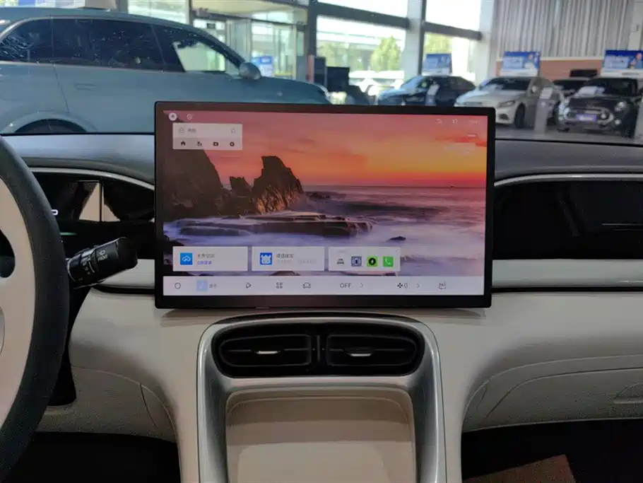 Geely Galaxy Starwish 2025 — фото 13