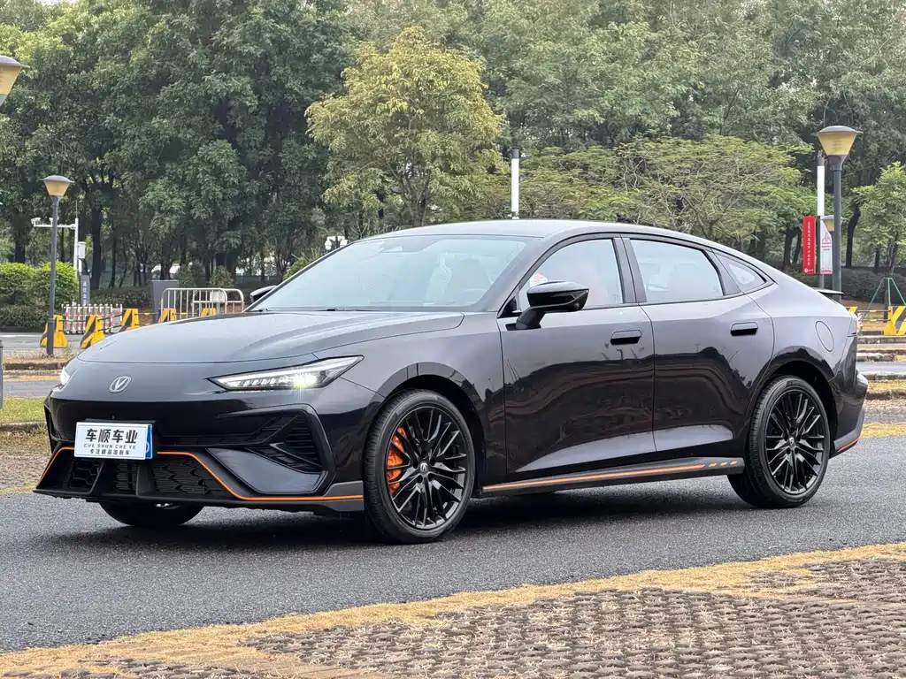 Changan UNI-V 2025