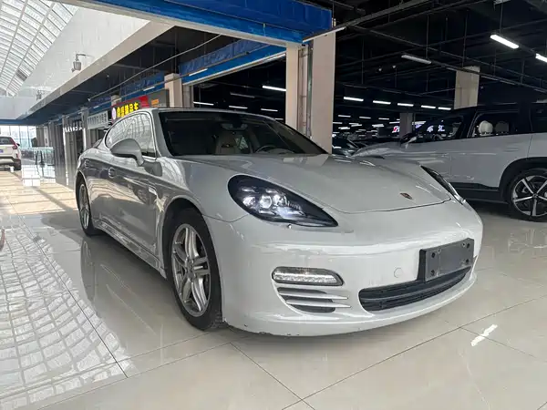 Porsche Panamera 2012