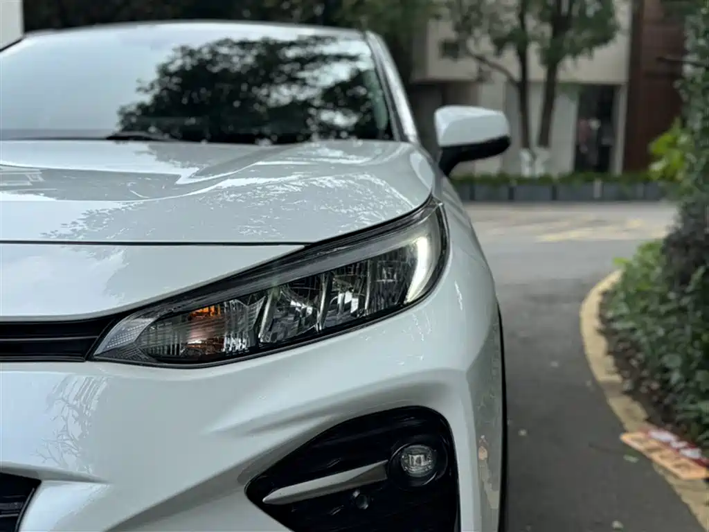 Toyota Wildlander 2021 — фото 18