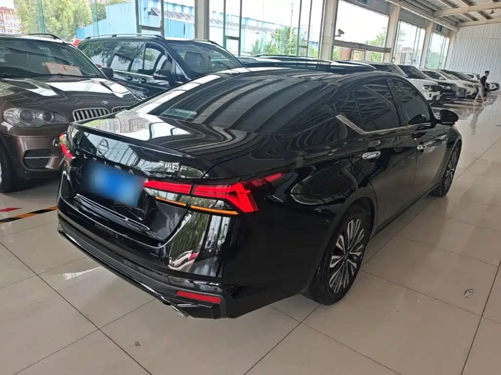 Nissan Teana 2024