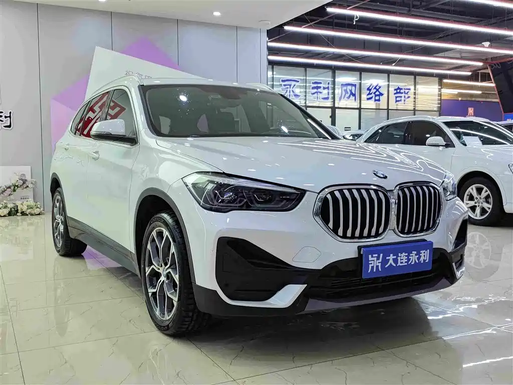 BMW X1 2022 — фото 3