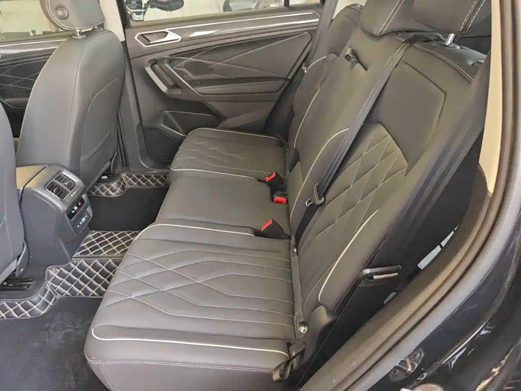 Volkswagen Tiguan L 2022 — фото 17