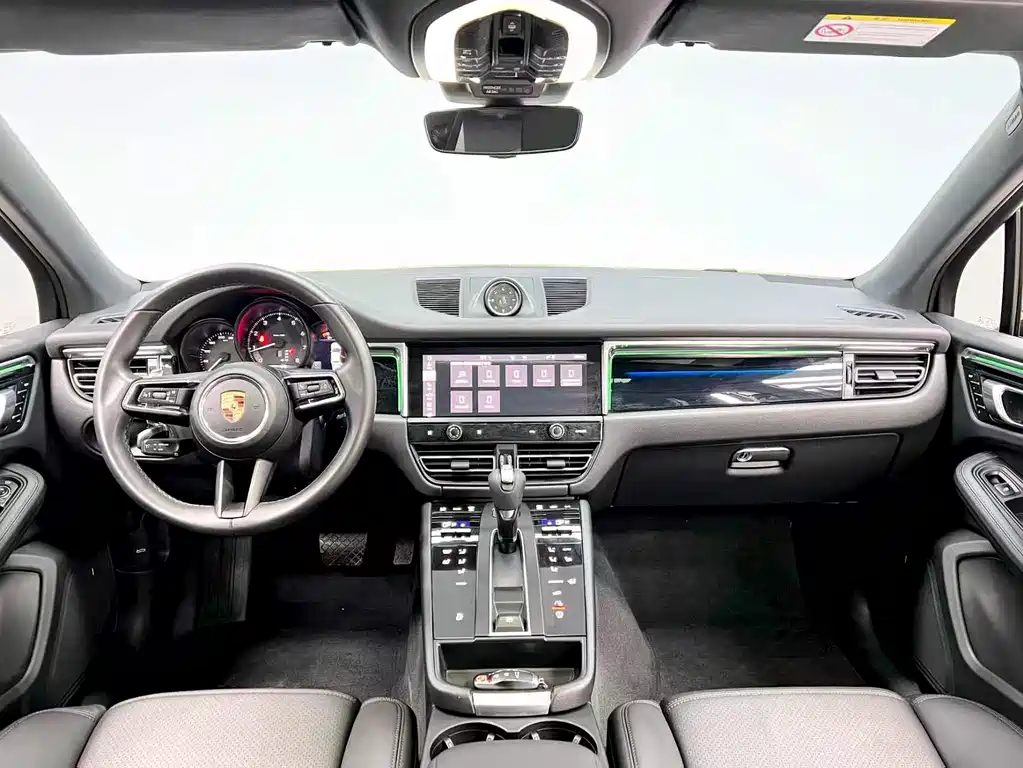 Porsche Macan 2022 — фото 12