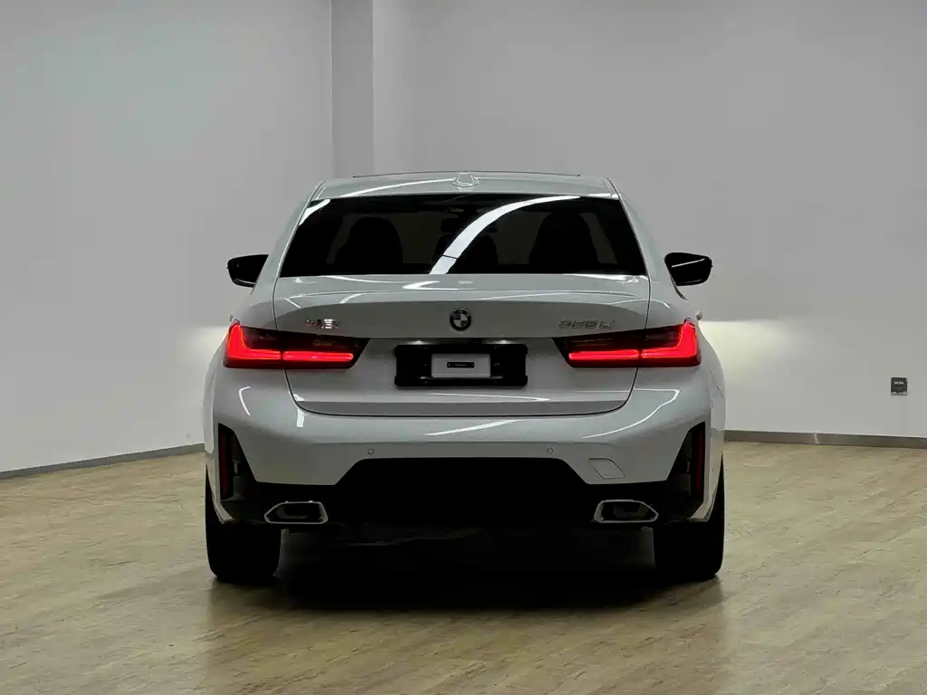 BMW 3 Series 2025 — фото 15