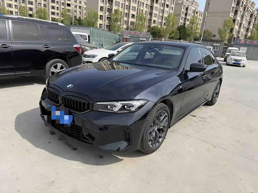 BMW 3 Series 2025 — фото 1
