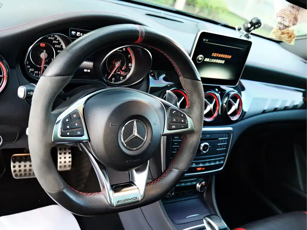 Mercedes-Benz Mercedes CLA AMG 2016 — фото 12