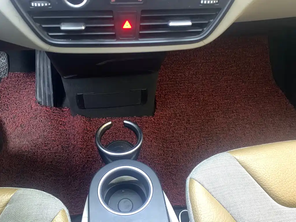 BMW i3 2016 — фото 13