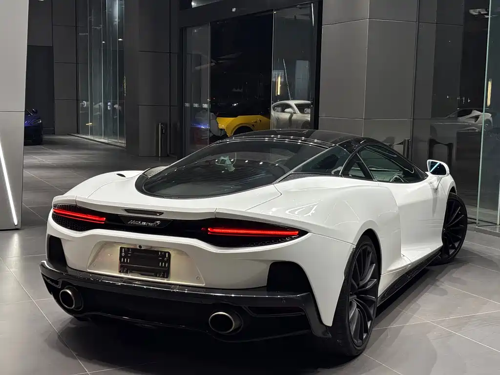 McLaren GT 2021 — фото 12