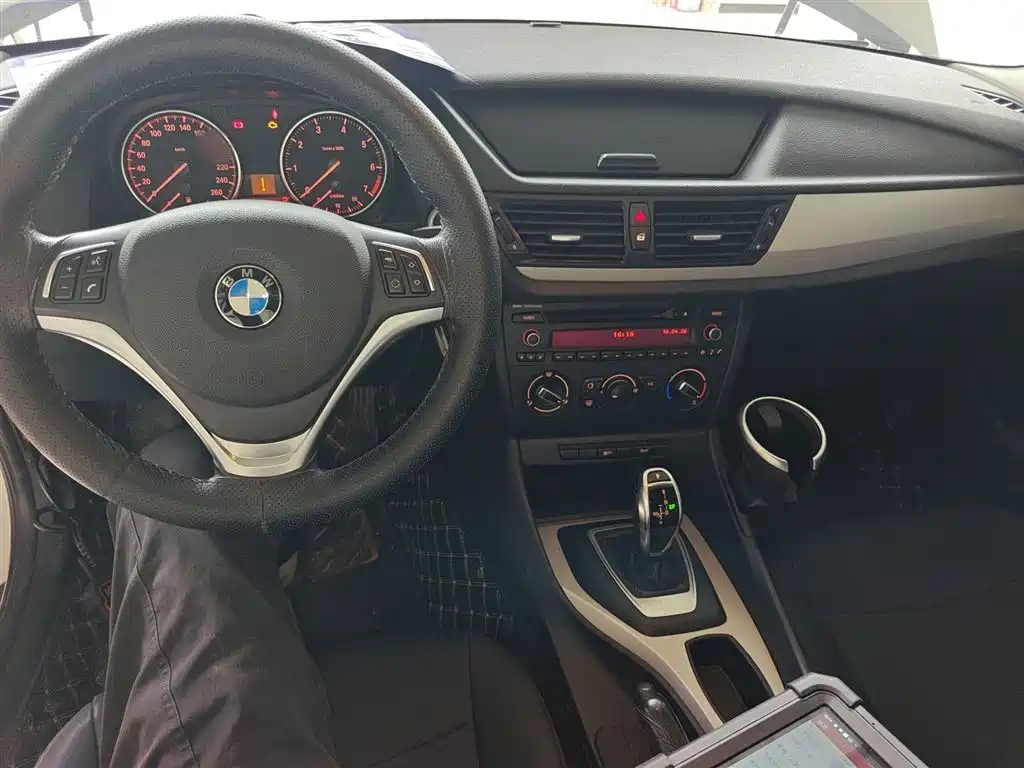 BMW X1 2015 — фото 10